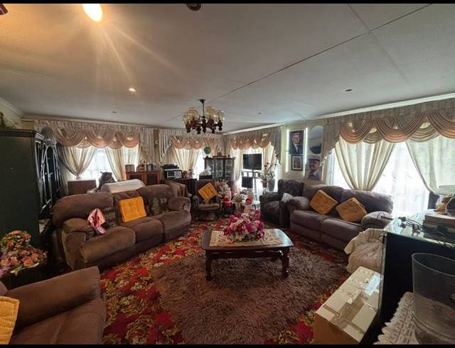 3 BEDROOM HOUSE FOR SALE IN CLAREMONT